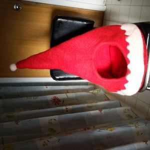 Santa hat wool pet bed DHARMA DOG KARMA CAT brand made in Nepal